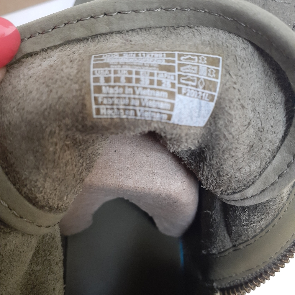 UGG Deconstructed Lace Boots Sz 8 - Picture 8 of 8